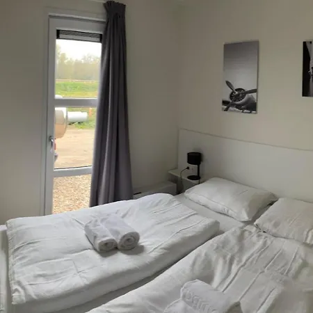 Marina Strandbad Aan Het Water Mit Zaun Haus Nr 134 Olburgen