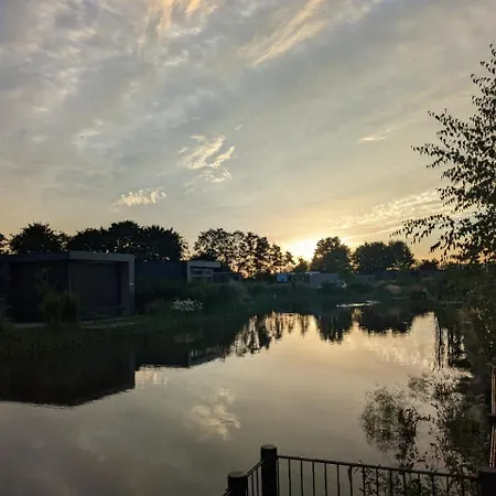 Marina Strandbad Aan Het Water Mit Zaun Haus Nr 134 * Olburgen