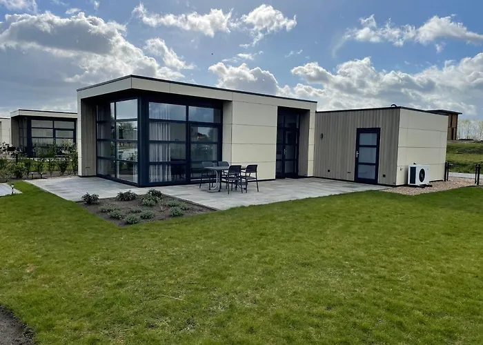 Marina Strandbad Aan Het Water Mit Zaun Haus Nr 134 Сasa de vacaciones *