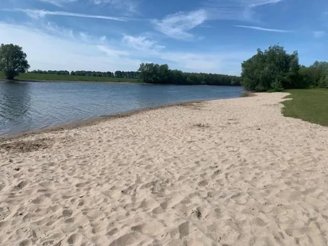 Marina Strandbad Aan Het Water Mit Zaun Haus Nr 134 Olburgen